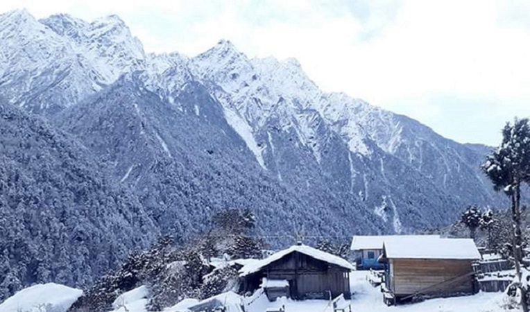 पाथीभरासहित ताप्लेजुङको उच्च क्षेत्रमा हिमपात