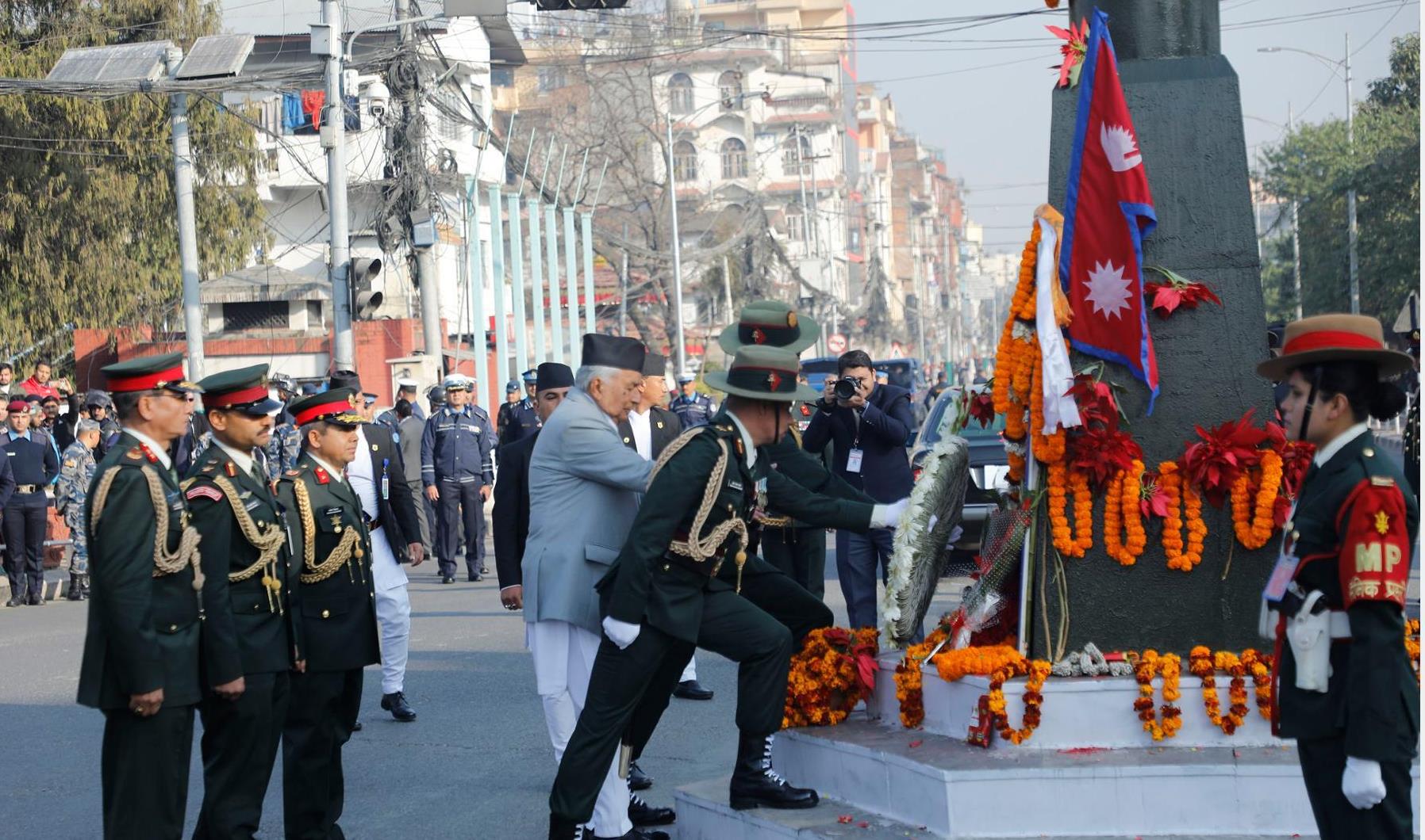 आज पृथ्वीनारायण शाहको जन्मजयन्ती मनाइँदै, राष्ट्रपति पौडेलद्वारा पृथ्वीनारायण शाहको सालिकमा माल्यार्पण