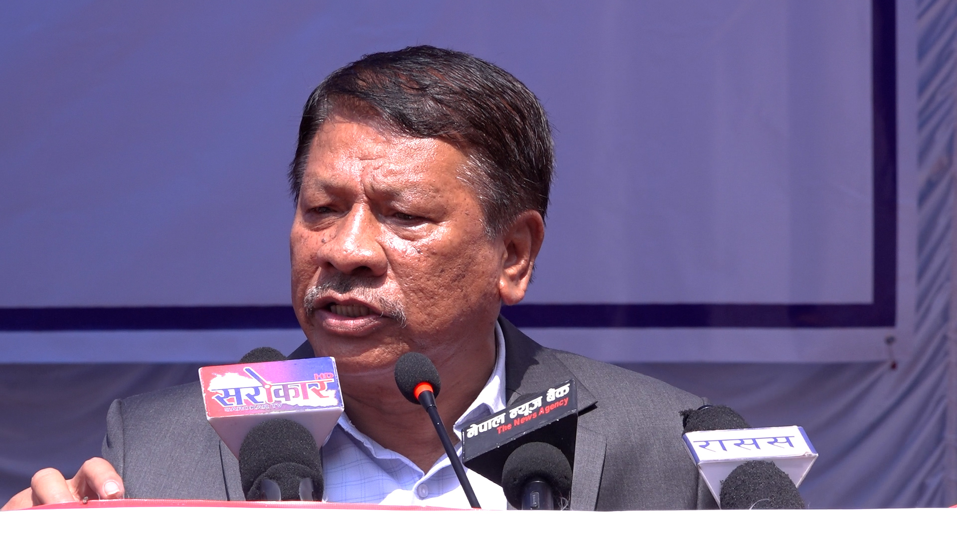 संविधान कसैको दया मायाले प्राप्त भएको होइन: मन्त्री सिंह