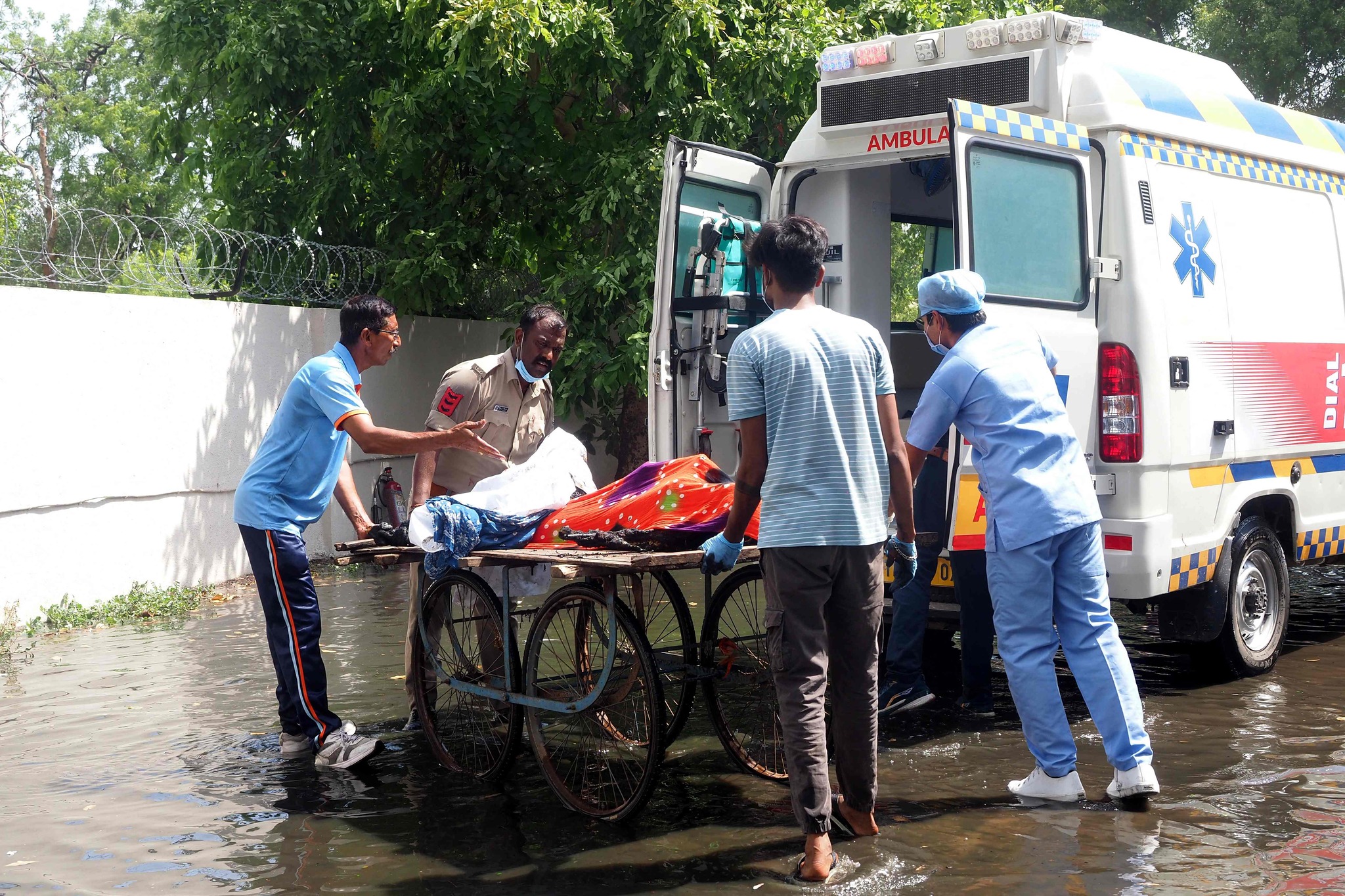 अहमदाबाद विमान दुर्घटनामा सबै २४२ यात्रुको दुखद निधन