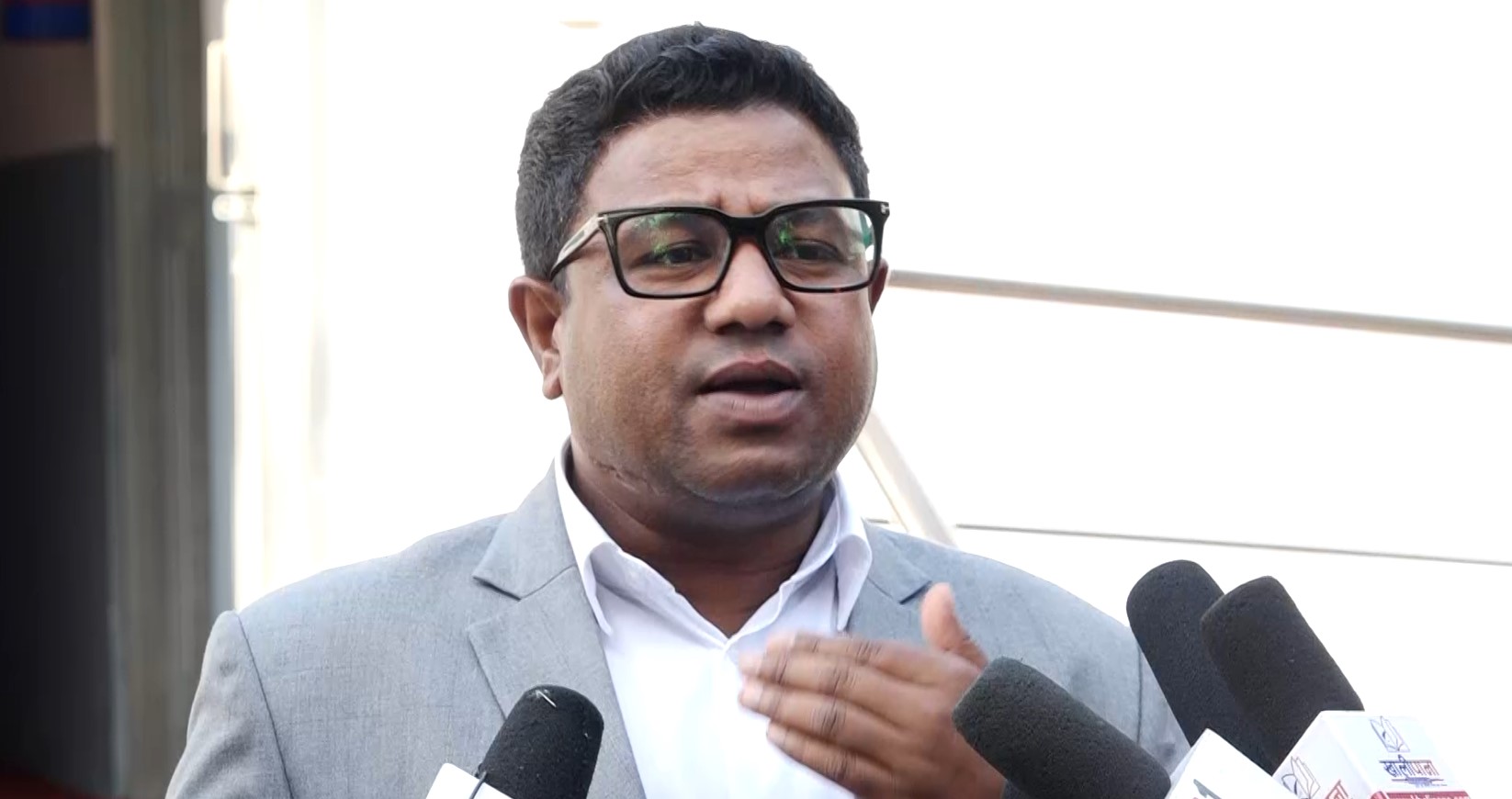 सन्तोष परियारले गरे  रास्वपा परित्याग ,छुट्टै अभियानमा लाग्ने घोषणा