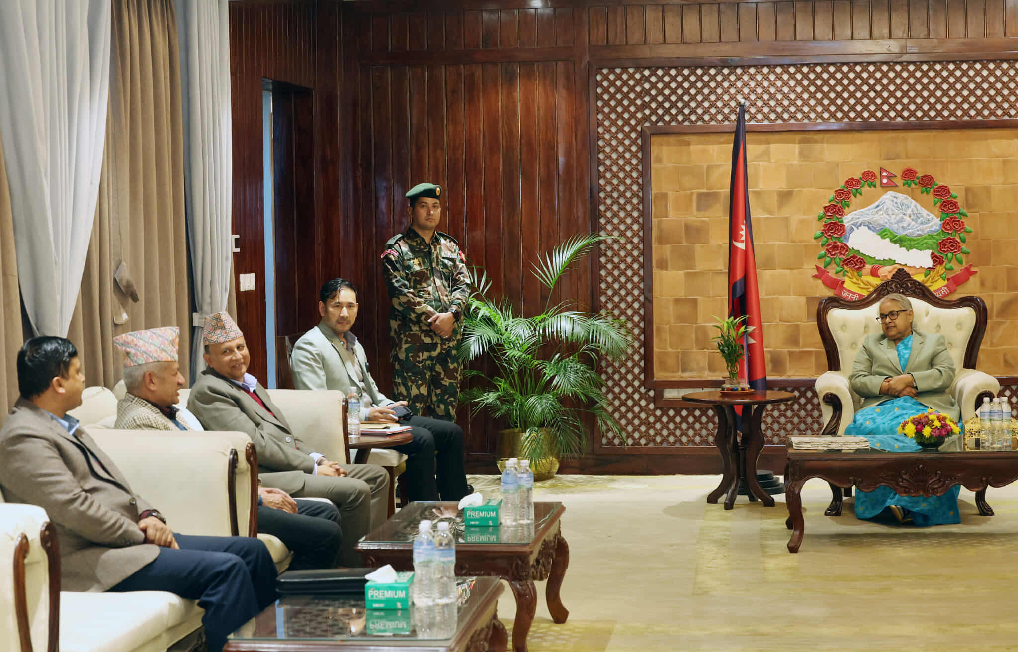 प्रधानमन्त्री कार्की र एमाले नेताहरूबीच छलफल, प्रतिनिधिसभाको निर्वाचनमा सक्रिय रुपमा सहभागी हुन आग्रह