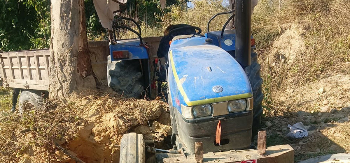 मकवानपुरको बकैयामा ट्याक्टर दुर्घटना हुँदा दुई मजदुरको मृत्यु, १९ जना घाइते