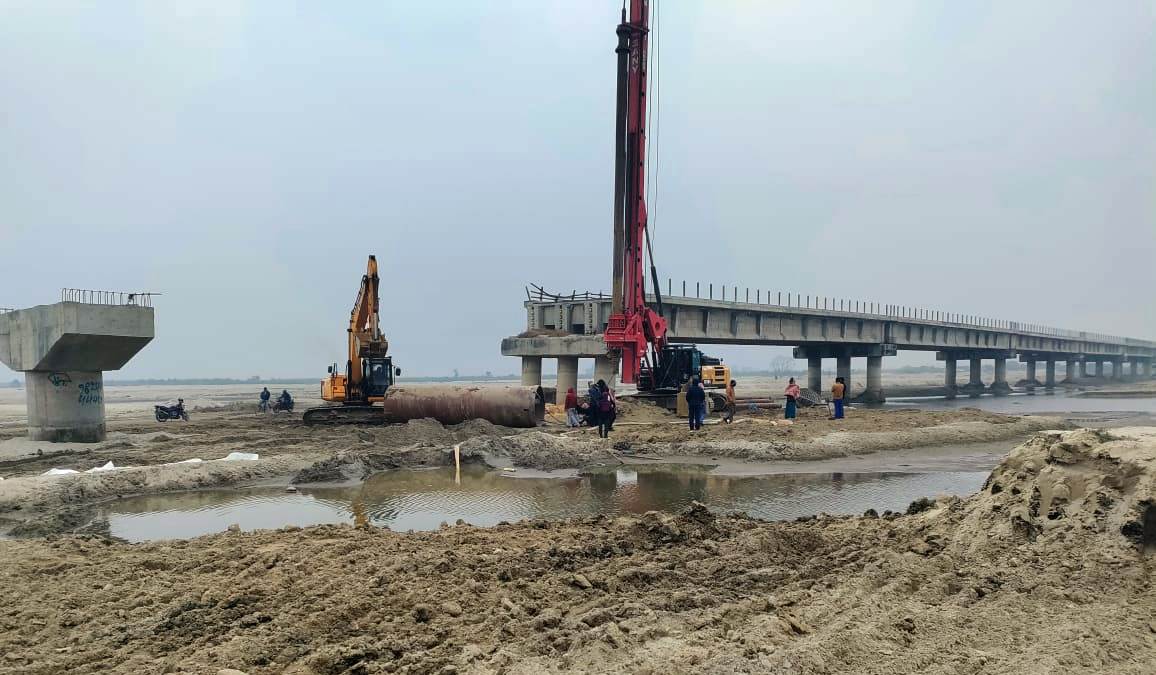 सिराहा र धनुषा जोड्ने कमला पुल चैतभित्र सञ्चालनमा ल्याउने लक्ष्य