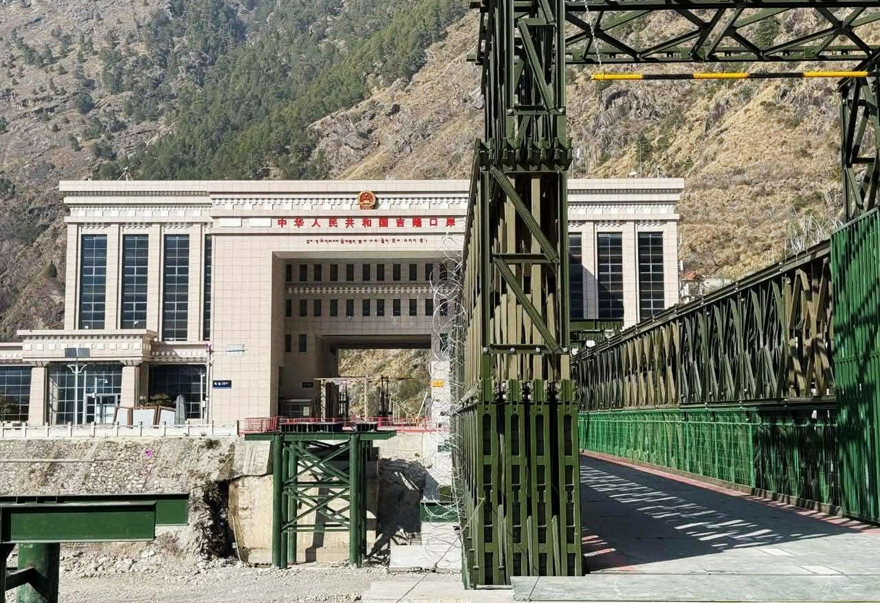 आजदेखि सञ्चालनमा आयो नेपाल-चीन जोड्‌ने रसुवा नाका