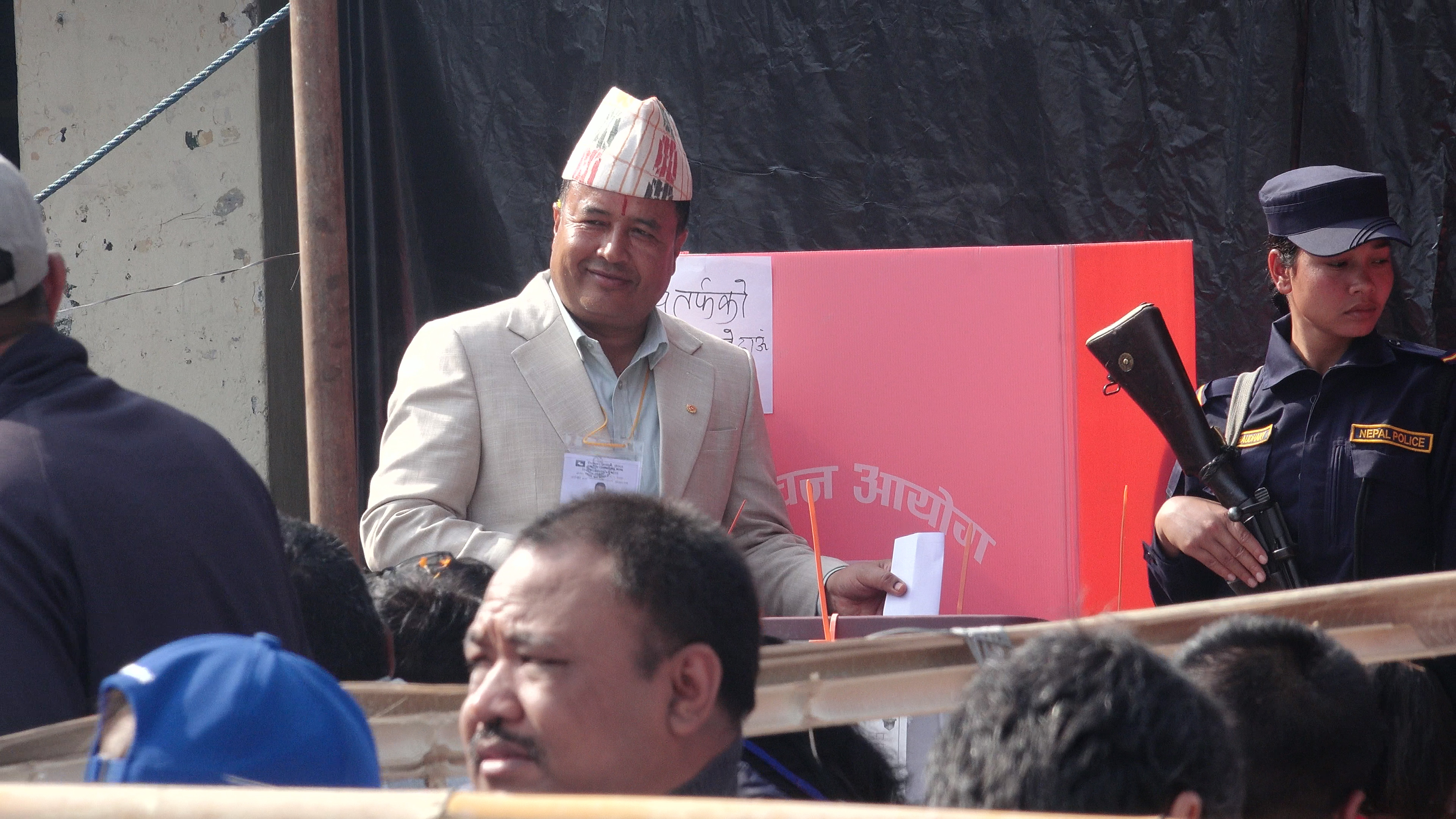 मतदानपछि महेश बस्नेतले भने : बालेनलाई झापालीले स्वीकार गर्दैनन्