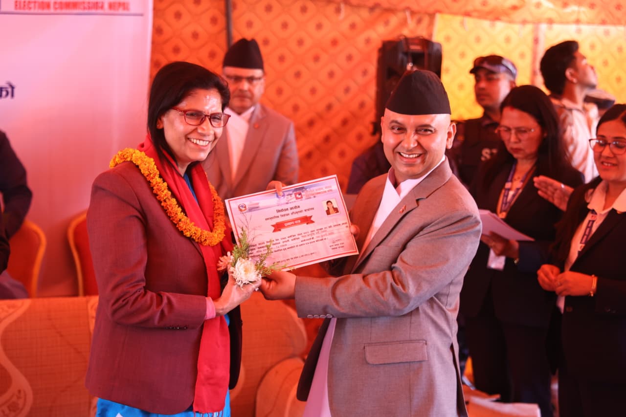 समानुपातिक सांसदलाई आयोगद्वारा प्रमाणपत्र प्रदान