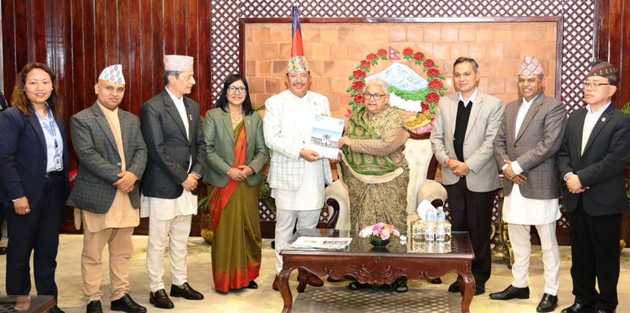 प्रतिनिधि सभा निर्वाचनको प्रतिवेदन प्रधानमन्त्री समक्ष पेश