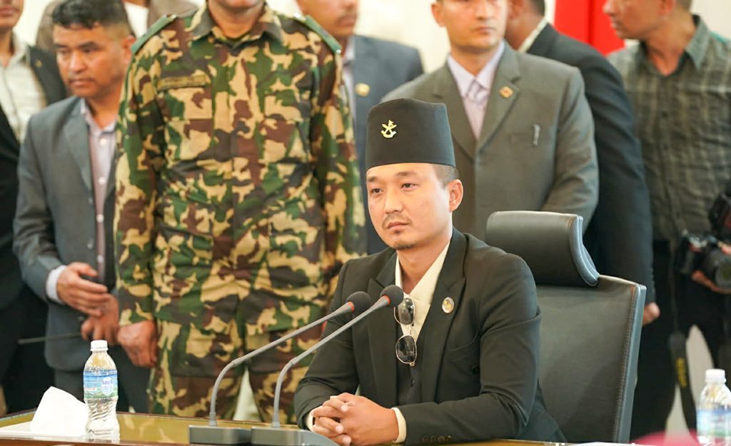 गृहमन्त्री सुधन गुरुङले गरे पदभार ग्रहण