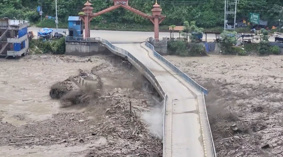 रसुवा बाढी अपडेट : ४० किलोमिटर सडक र ४१ पुल क्षतिग्रस्त