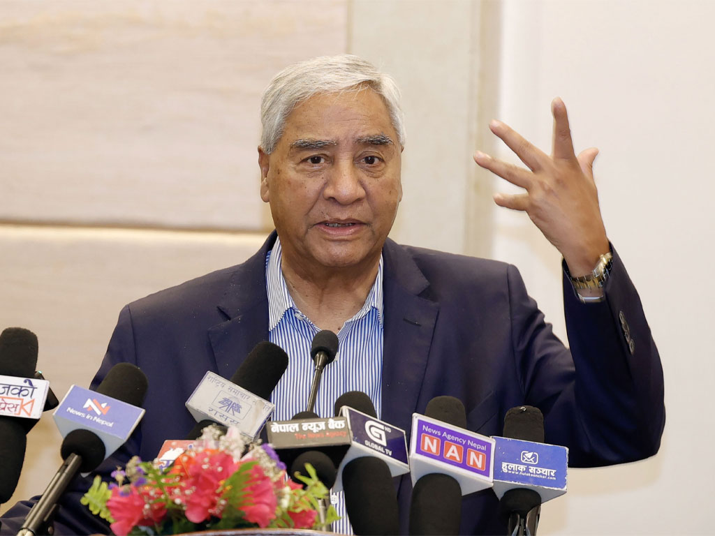 अदालतबाट न्याय पाइनेमा देउवा ढुक्क, रुख र झण्डा फिर्ता पाउने देउवाको दाबी