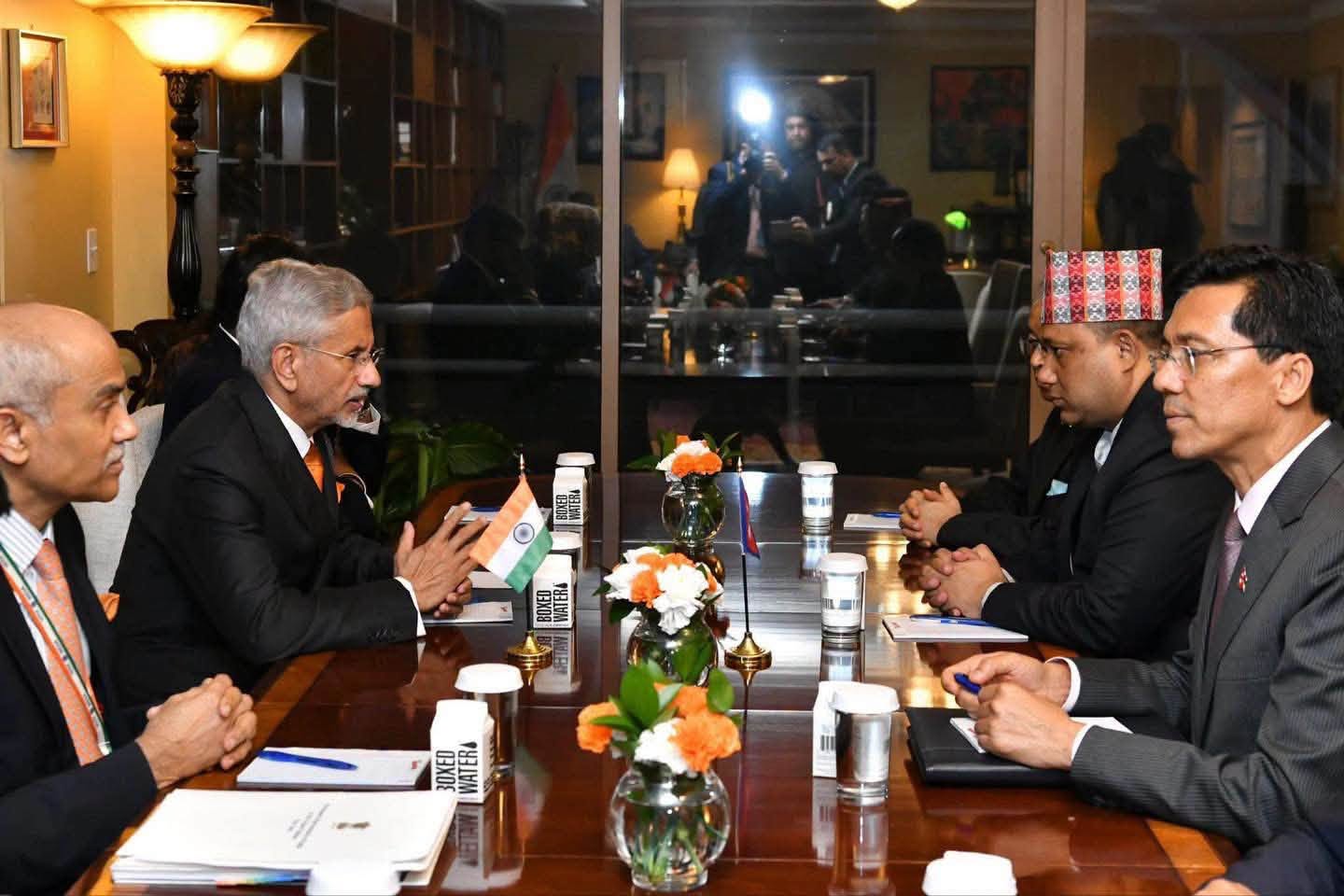 परराष्ट्रमन्त्री खनाल र भारतीय विदेशमन्त्री जयशंकरबिच न्यूयोर्कमा भेटवार्ता