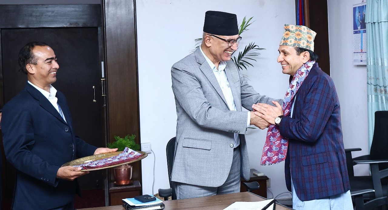 पोखरेलले लिए बीमा प्राधिकरण अध्यक्षको सपथ