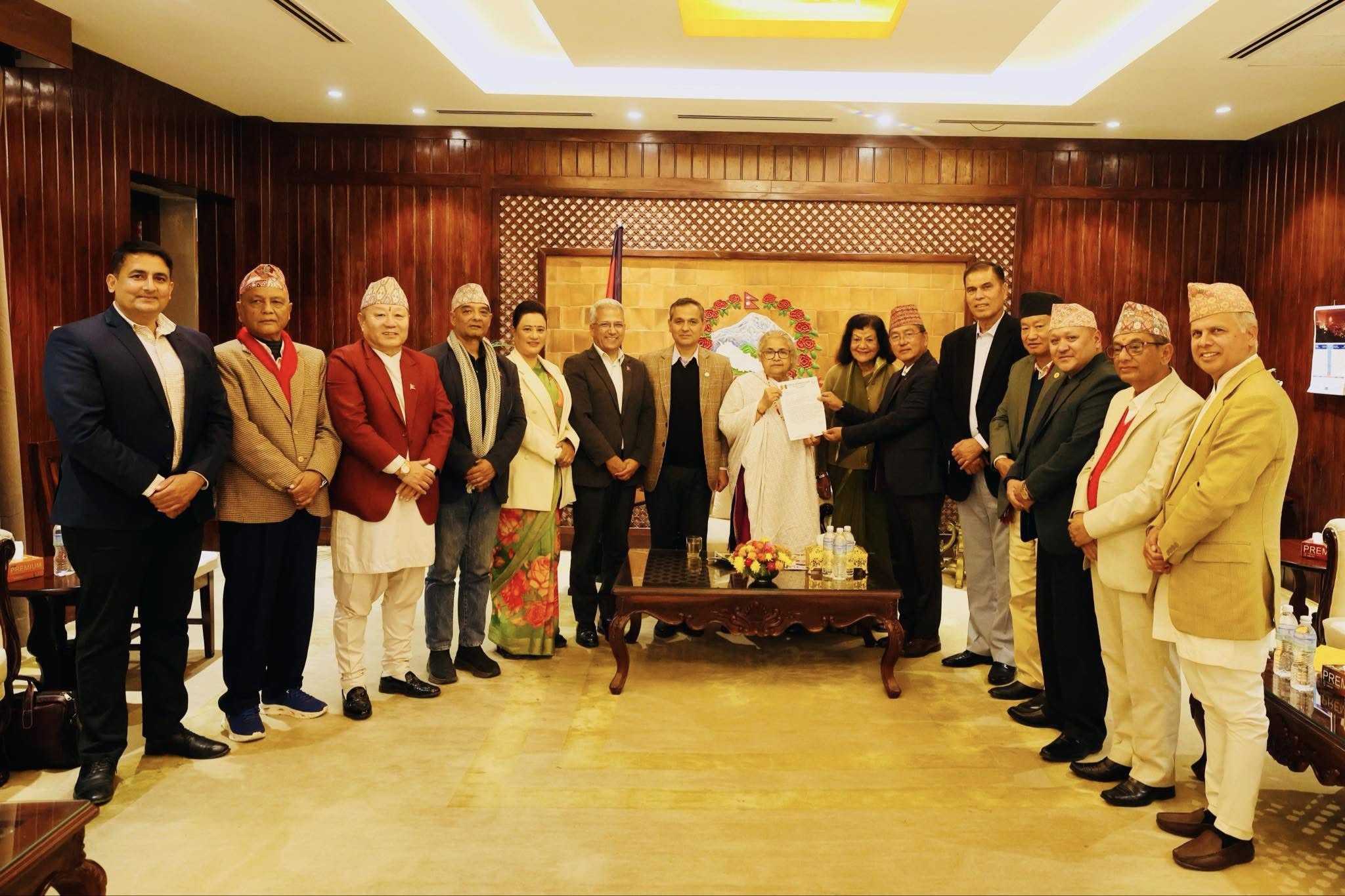 प्रधानमन्त्री र राप्रपा नेताहरूबीच भेटवार्ता, प्रधानमंत्री समक्ष बुझाए राजेन्द्र लिङ्देनले ५ बुँदे ज्ञापनपत्र