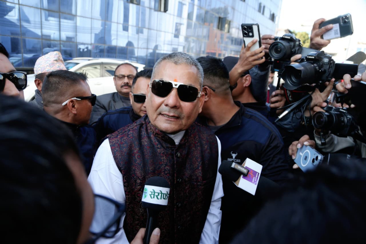 प्रधानमन्त्री कार्की र दुर्गा प्रसाईंबीच भेटवार्ता सुरु