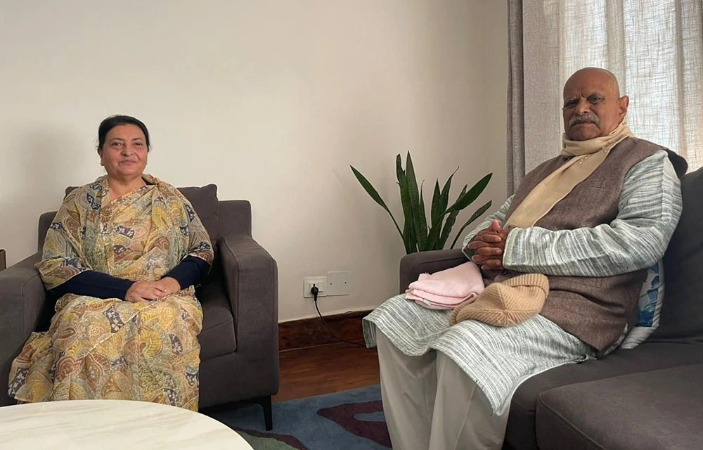 पूर्वराष्ट्रपतिद्वय यादव र भण्डारीबिच भेटवार्ता