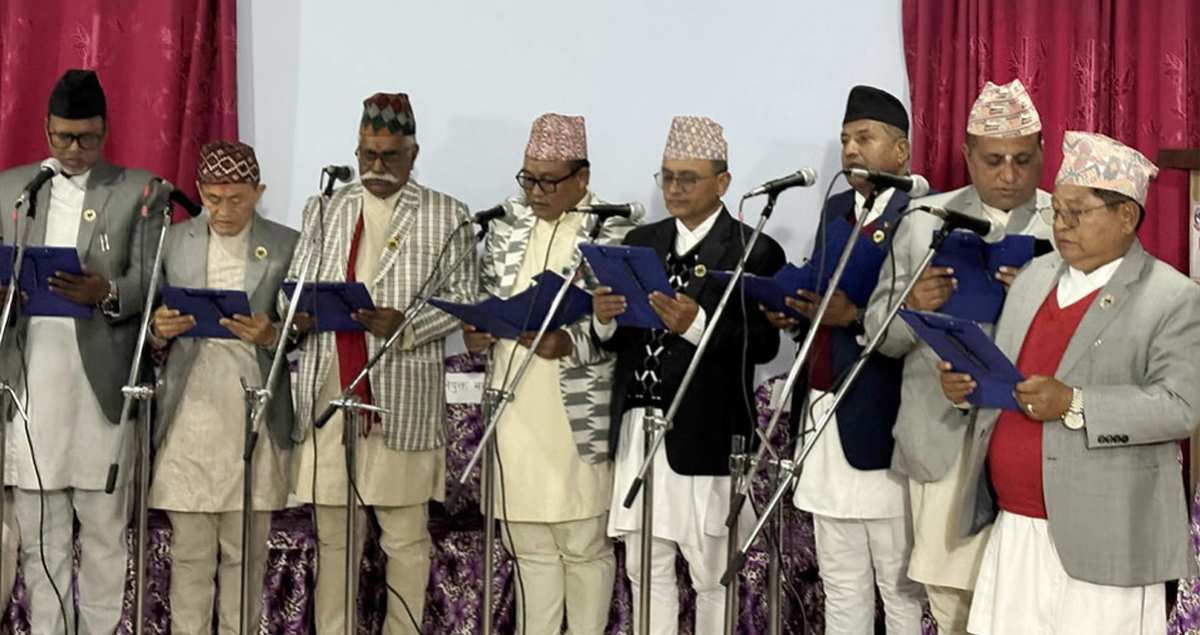 कोशी प्रदेशमा मन्त्रिपरिषद् पुनर्गठन, ८ मन्त्री सहित २ राज्यमन्त्रीले लिए शपथ
