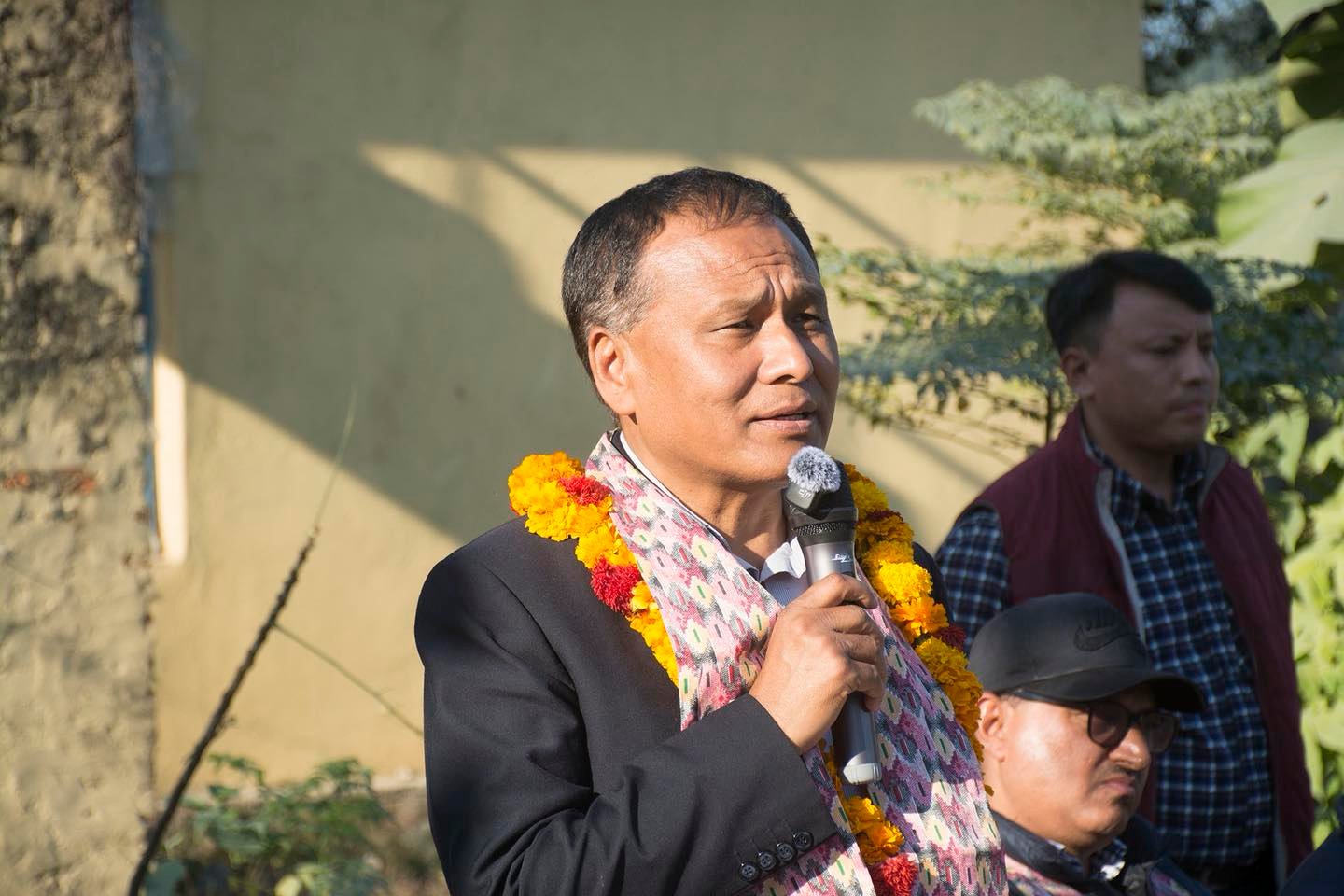 कुलमान घिसिङ काठमाडौँ-३ बाट उम्मेदवार बन्ने