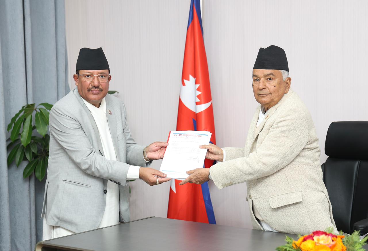 राष्ट्रपतिसमक्ष राष्ट्रिय सभा सदस्य निर्वाचनको प्रतिवेदन पेस