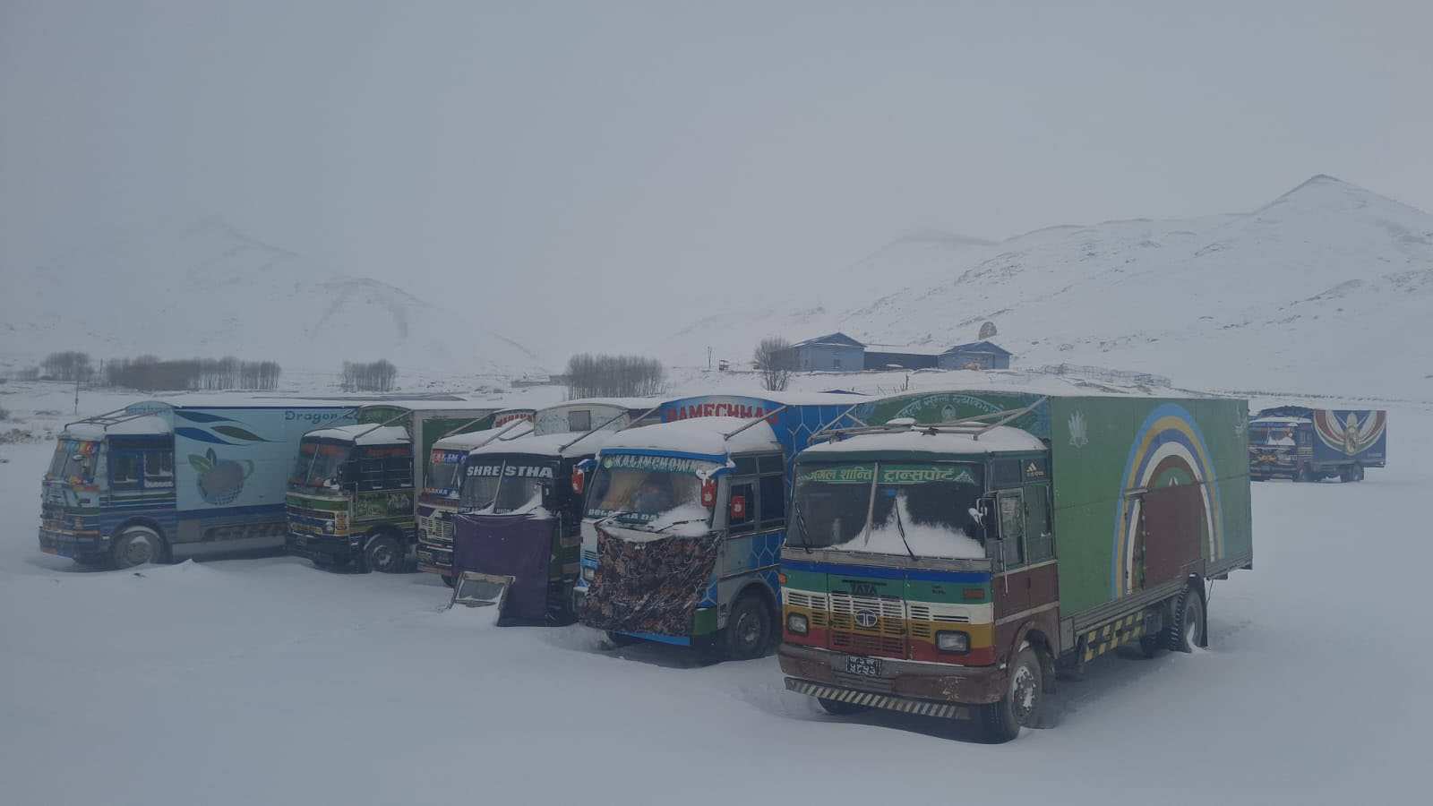 हिमपातपछि कोरला नाकाबाट निकासी तथा पैठारी प्रभावित