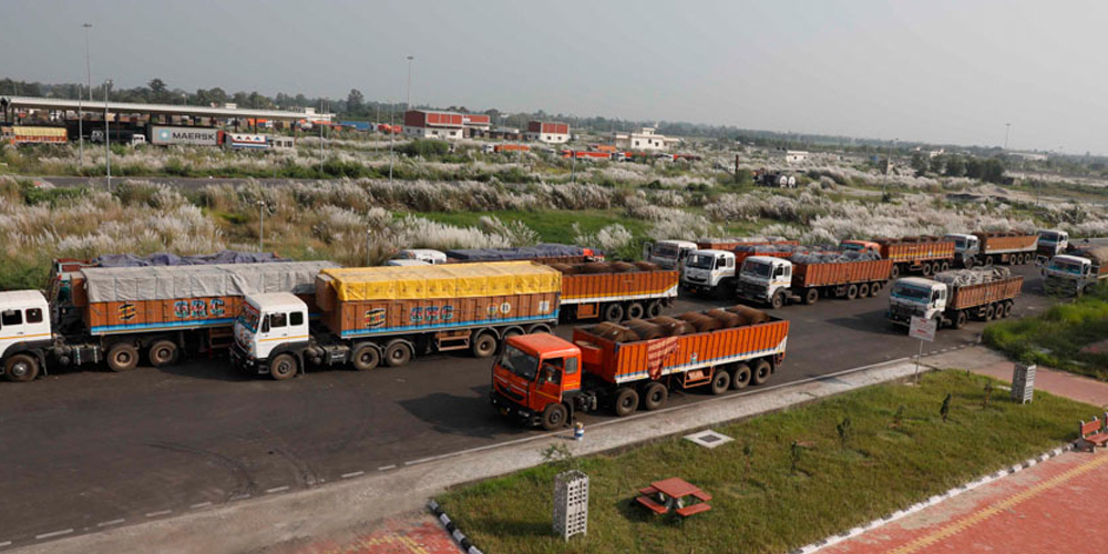 वीरगञ्ज हुँदै छ महिनामा १२ अर्बको खाद्यान्न आयात