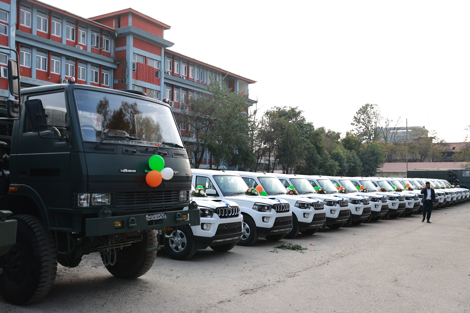 प्रतिनिधिसभा निर्वाचनका लागि भारतद्वारा ५८९ सवारीसाधन हस्तान्तरण