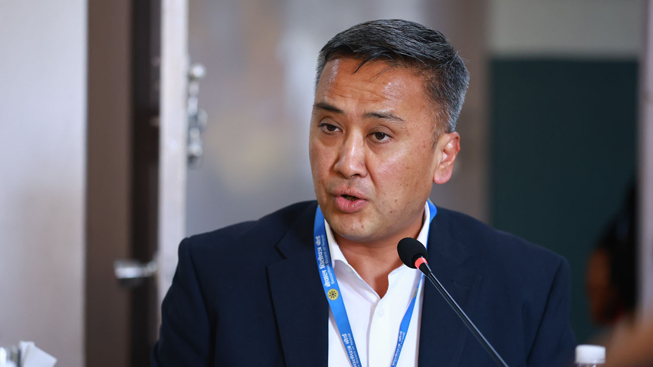 धितोपत्र बोर्डका अध्यक्ष श्रेष्ठद्वारा राजीनामा