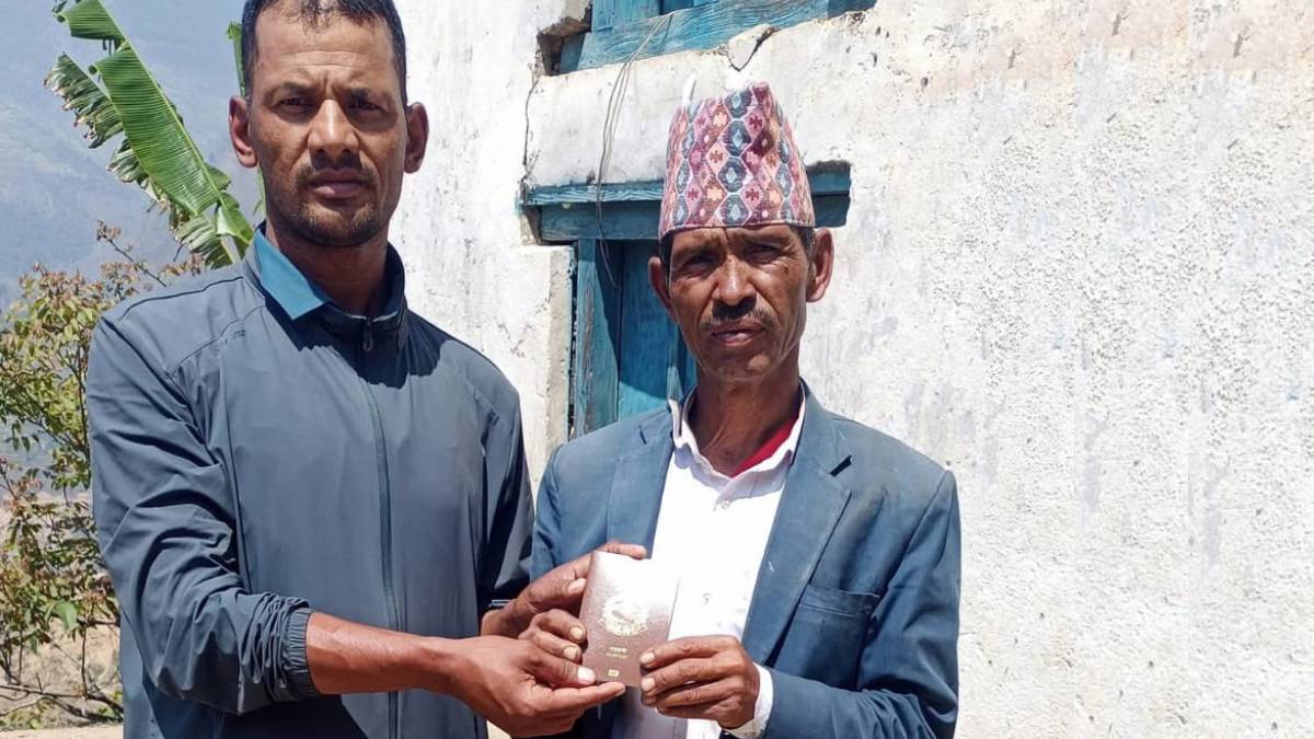 राहदानी बोकेर हुलाकी आएपछि स्थानीय दङग