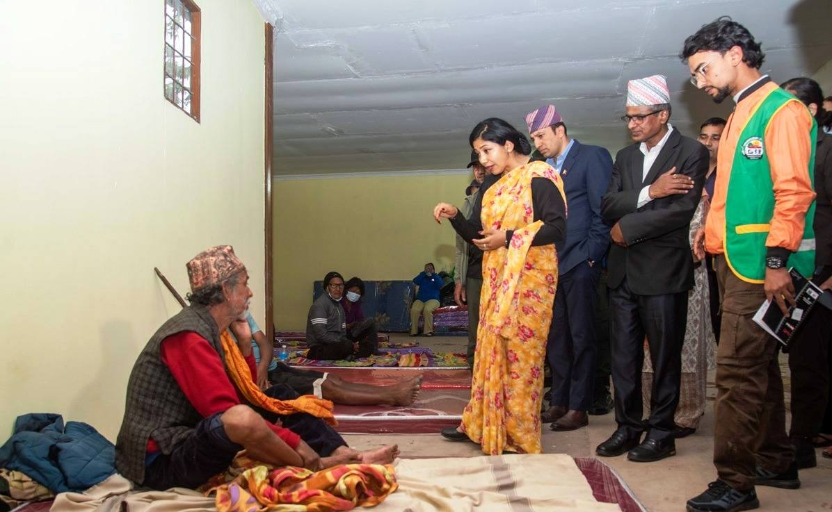 कार्यवाहक प्रमुख डंगोल पशुपति क्षेत्रका सहयोगापेक्षीको अपेक्षा बुझ्न होल्डिङ् सेन्टरमा, पहिलो दिन ३६ जनाको उद्धार : २८ जनालाई राखियो