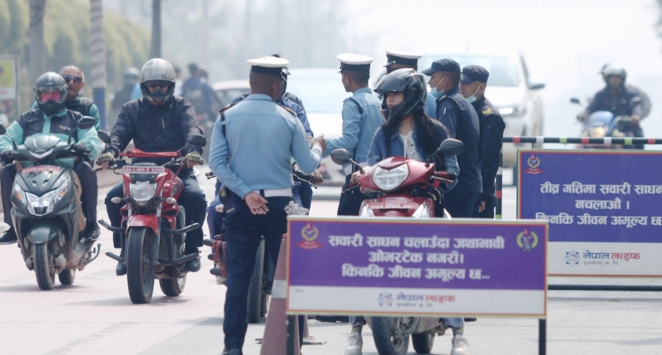 ट्राफिक कारबाहीमा एकै दिन २१ लाख ७७ हजार राजस्व संकलन