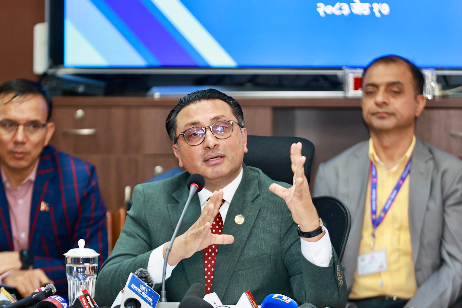 बजेटको आकार जिडिपीको २८.५ प्रतिशत, राज्यको क्षमता अनुसार सन्तुलित छ-अर्थमन्त्री वाग्ले