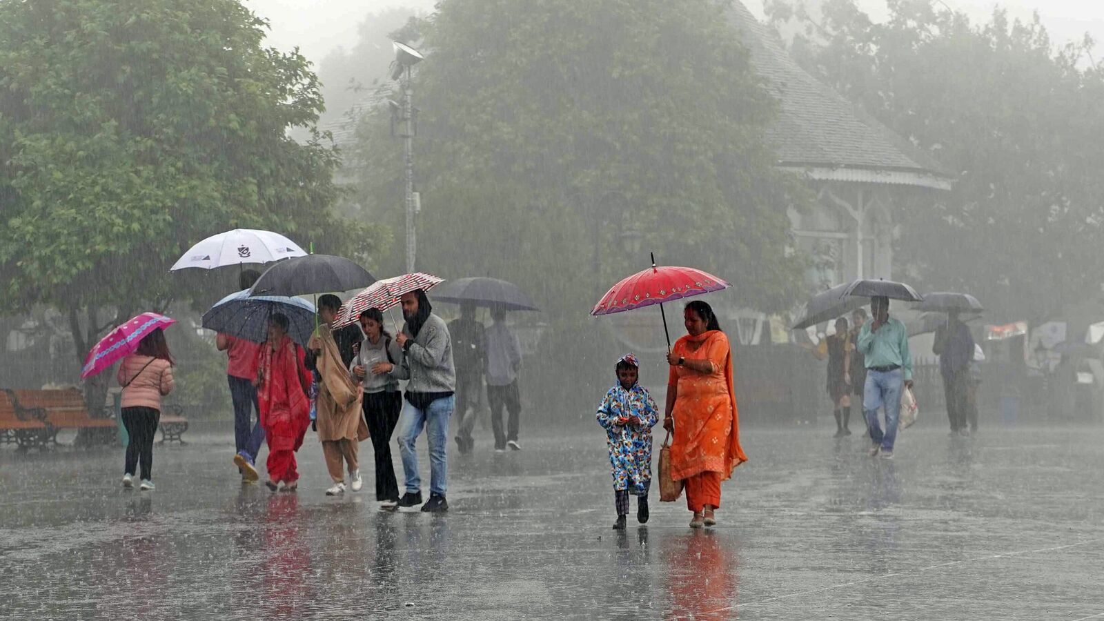 देशभर मनसुनी वायुको प्रभाव, आज यी चार प्रदेशमा भारी वर्षाको सम्भावना