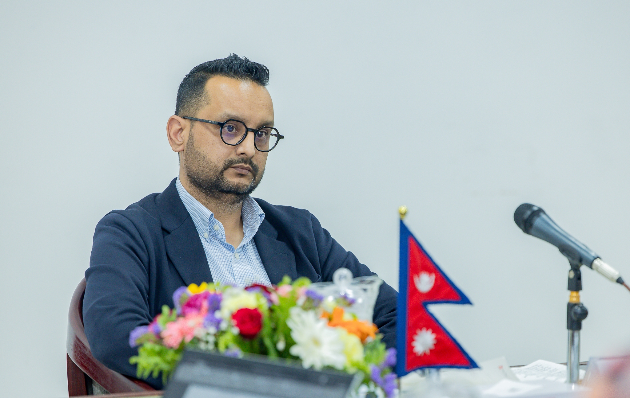 संविधान संशोधन बहस पत्र कार्यदलद्वारा प्रधानमन्त्रीसमक्ष प्रतिवेदन पेस