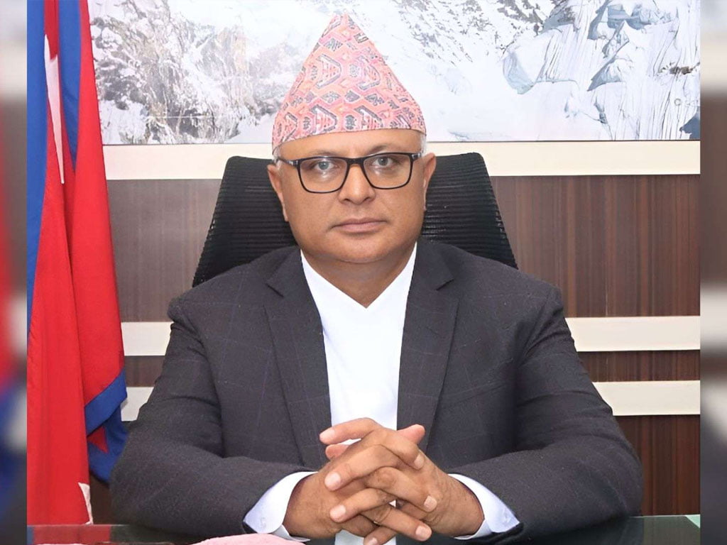 एमाले अध्यक्ष ओलीसँगको छलफलपछि कोशीका मुख्यमन्त्री कार्कीको पद यथावत रहने