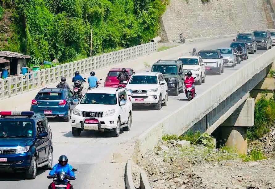 प्रधानमन्त्री बालेन मुस्ताङबाट काठमाडौं प्रस्थान
