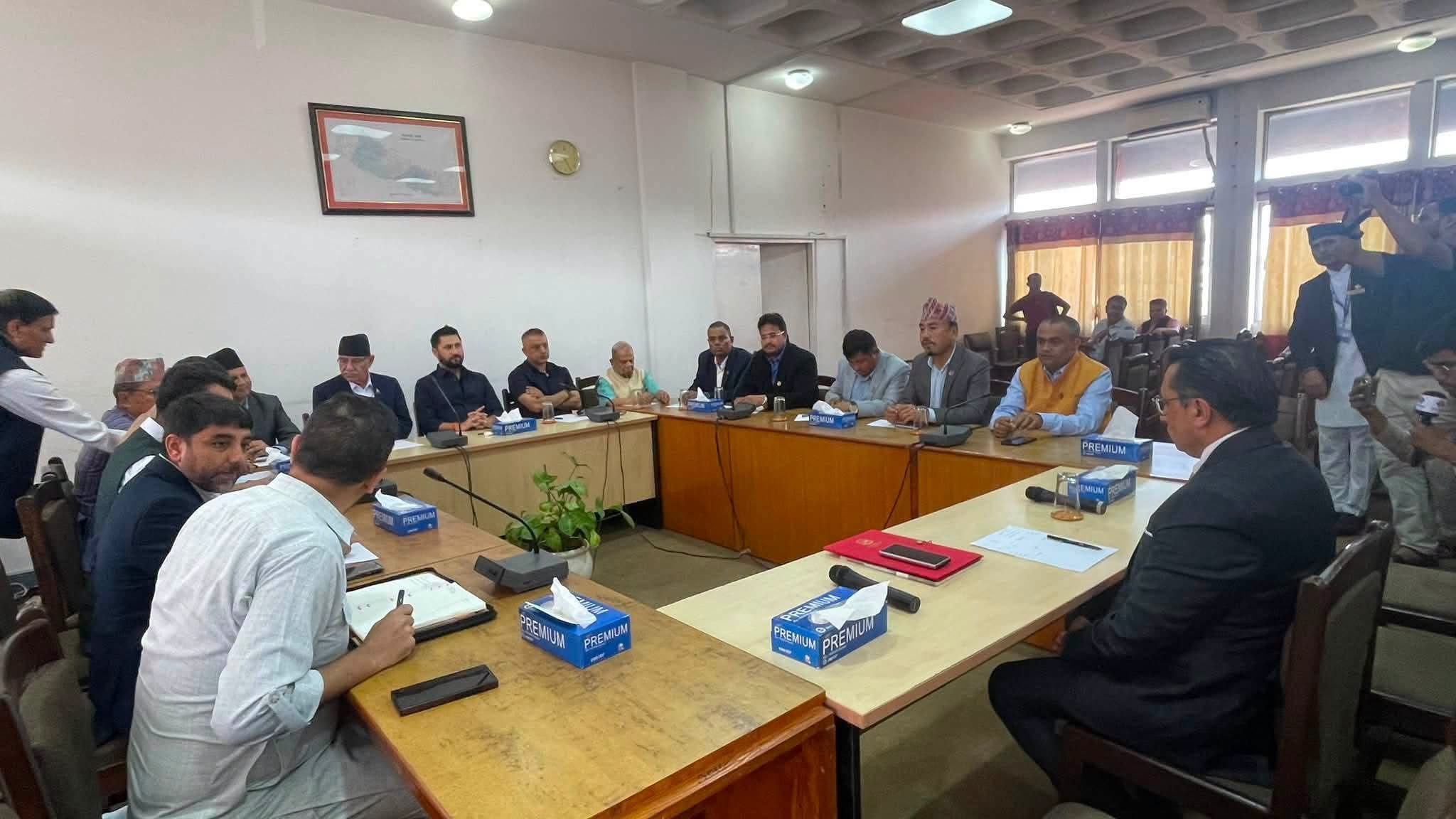 रवि लामिछानेले आह्वान गरेको सर्वदलीय बैठक सुरु