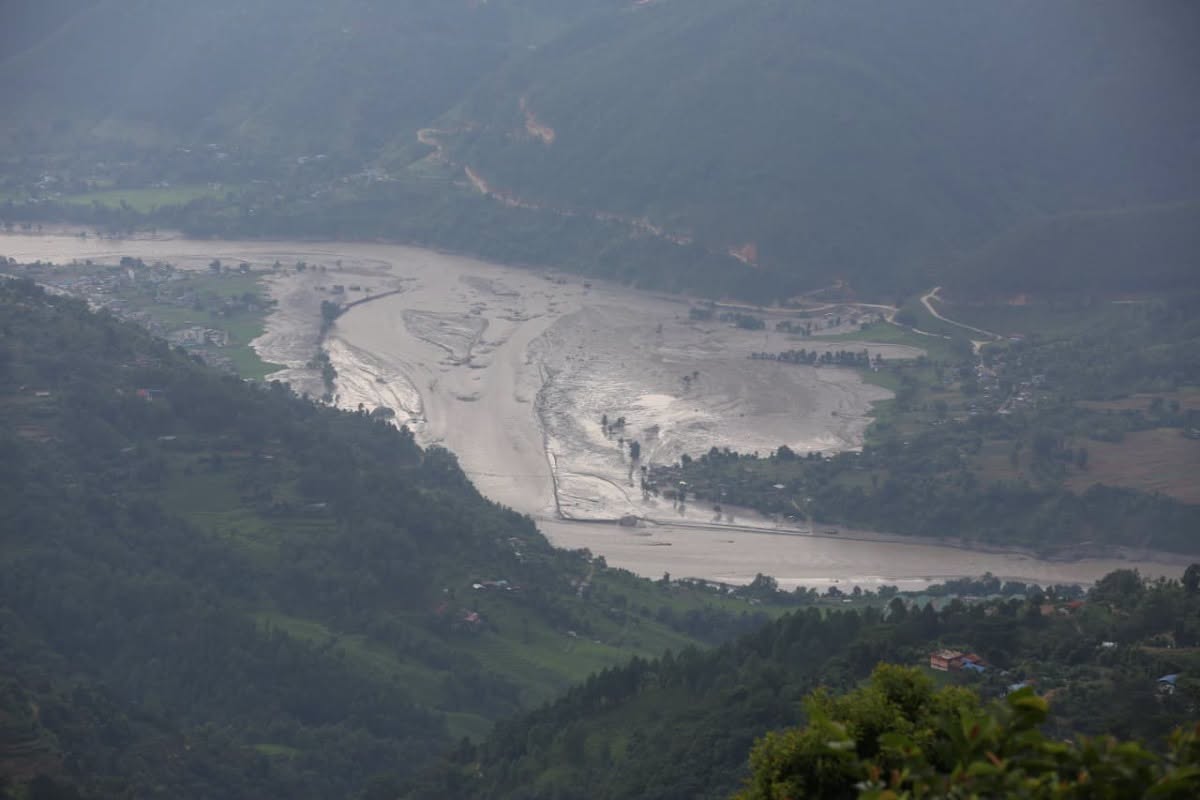 पहिचान र परीक्षणका लागि १०२ शव पोखरा ल्याइयो