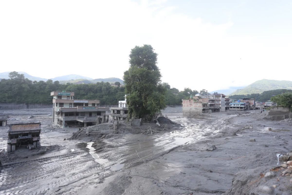 भोटेकोशी बाढी प्रभावितलाई कपिलवस्तुका ६ पालिकाबाट दुई करोड सहयोग