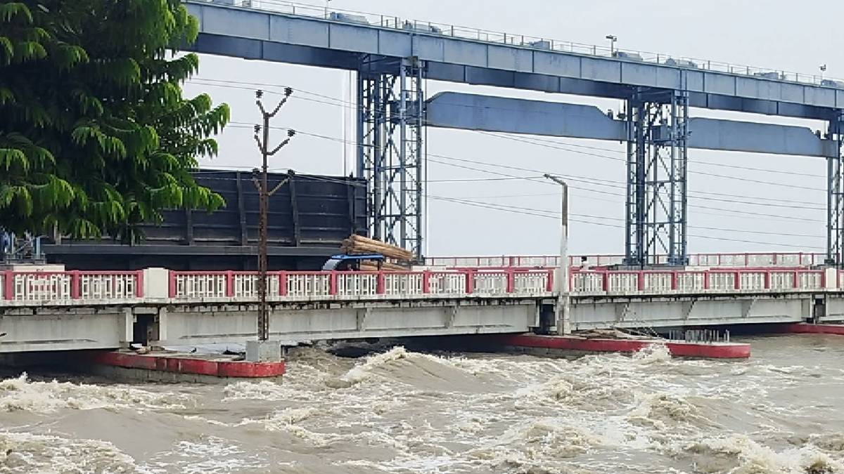 सप्तकोशीमा जल सतह उच्च, ब्यारेजका २१ ढोका खोलिए