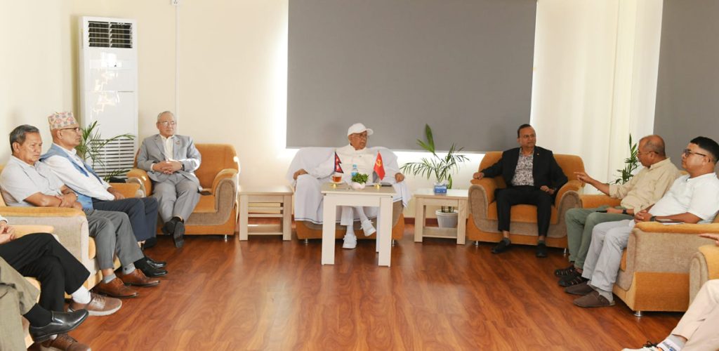 नेकपा एमाले पुनर्गठन कार्यदल तथा  सचिवालयको  बैठक बस्दै