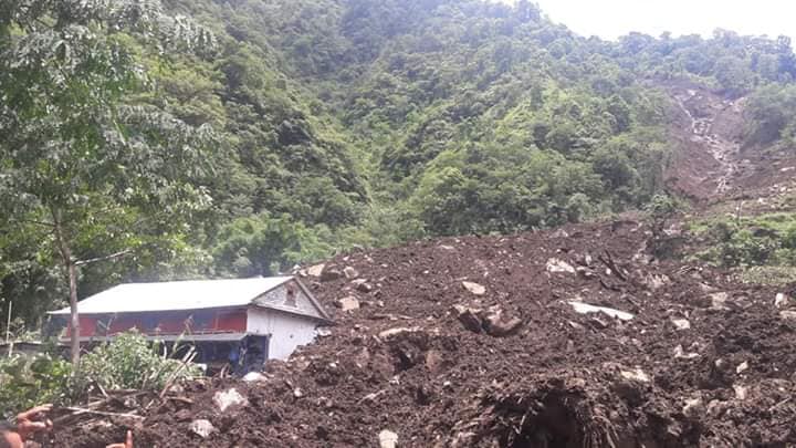 बागलुङमा पहिरोमा पुरिएर एकै परिवारका चार जनाको मृत्यु