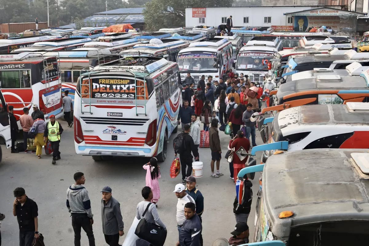 घटस्थापनापछि उपत्यकाबाट तीन लाख ४८ हजार यात्रु बाहिरिए
