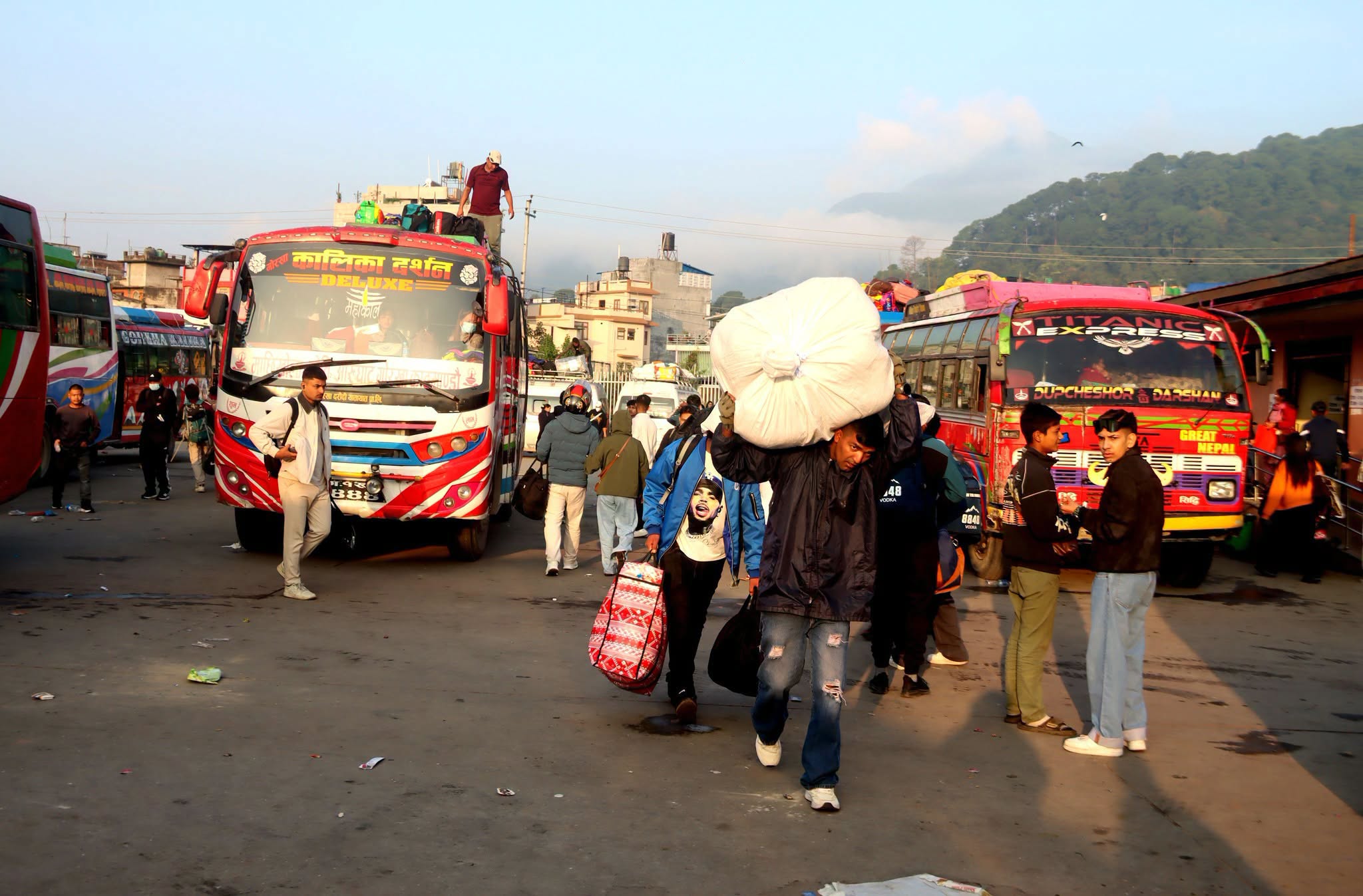 पाँच लाख ७६ हजारभन्दा बढीले छाडे बडादसैँ मनाउन काठमाडौं उपत्यका
