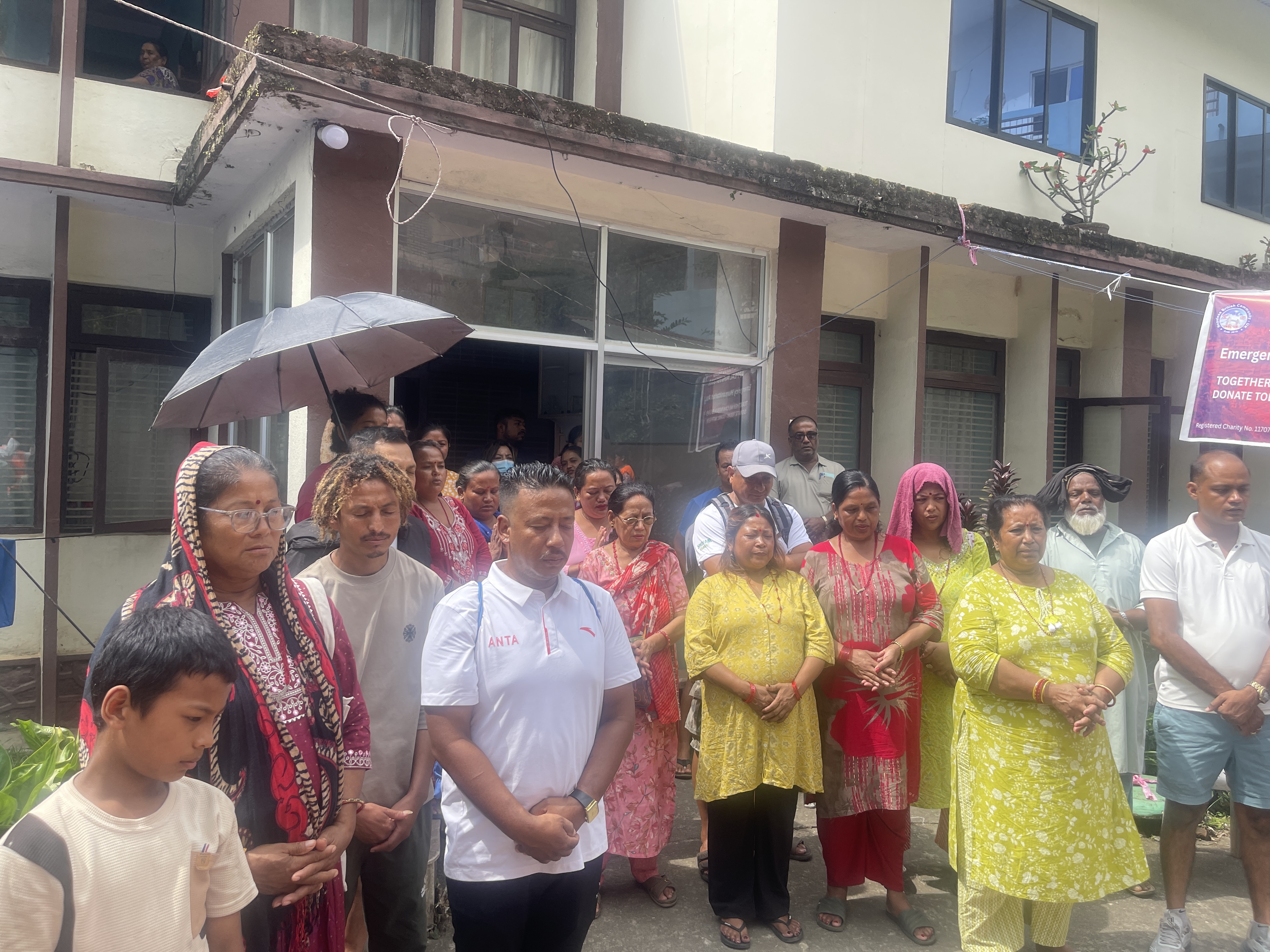 त्रिशुलीमा श्री योग वेदान्त सेवा समिति नेपालले गर्यो  राहत सामाग्री वितरण